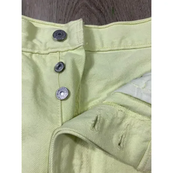 Levi's Light Yellow Jean Shorts - Picture 2 of 11